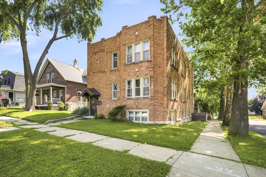 Property photo for 900 Wilcox Street, Joliet, IL