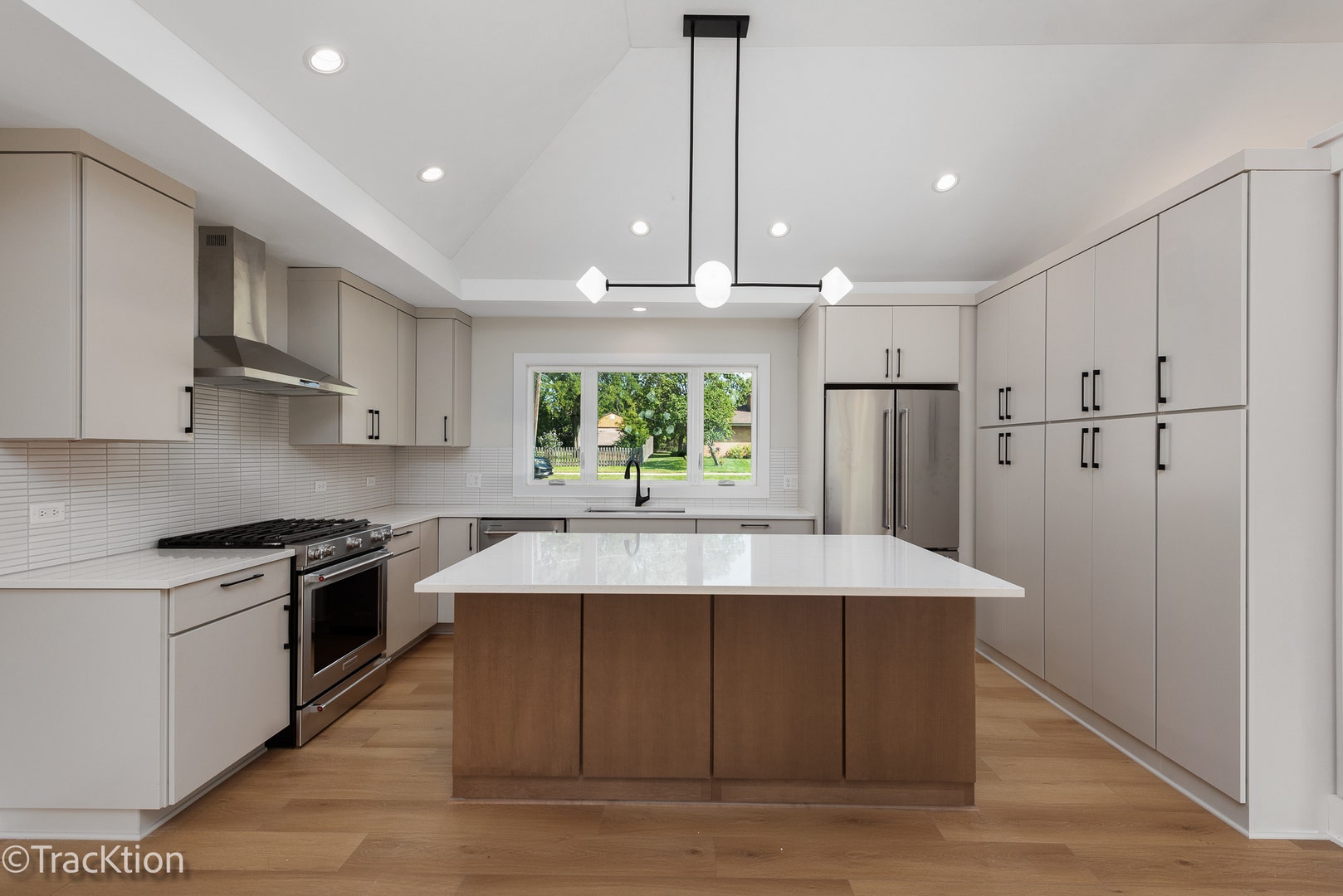 137 W Chicago Avenue, Downers Grove, IL 60515 137 W Chicago Avenue, Downers Grove, IL 60515