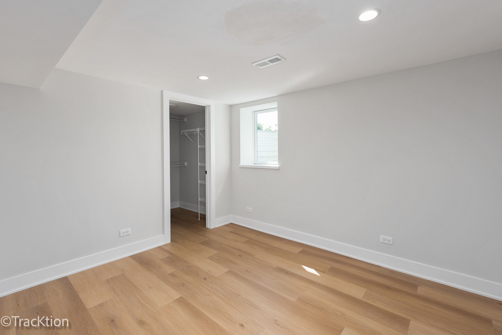 137 W Chicago Avenue, Downers Grove, IL 60515 137 W Chicago Avenue, Downers Grove, IL 60515