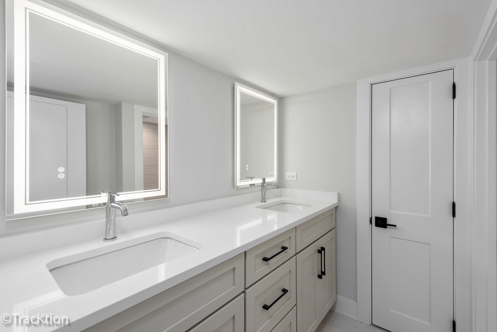 137 W Chicago Avenue, Downers Grove, IL 60515 137 W Chicago Avenue, Downers Grove, IL 60515