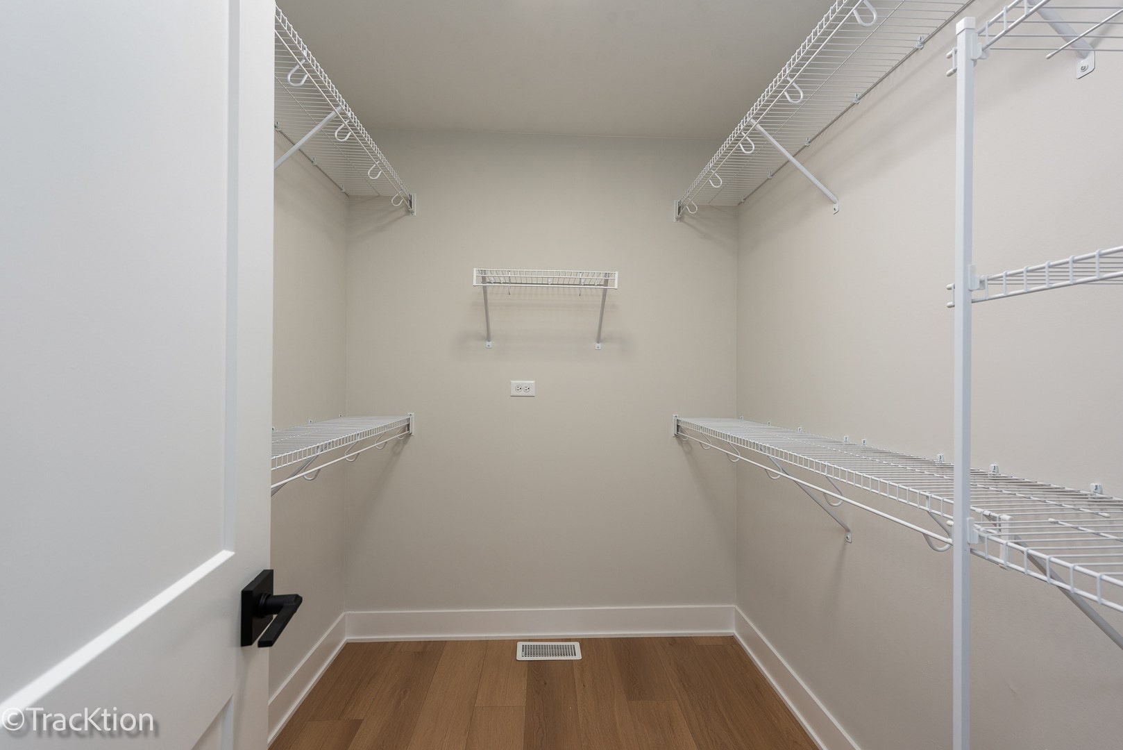 137 W Chicago Avenue, Downers Grove, IL 60515 137 W Chicago Avenue, Downers Grove, IL 60515