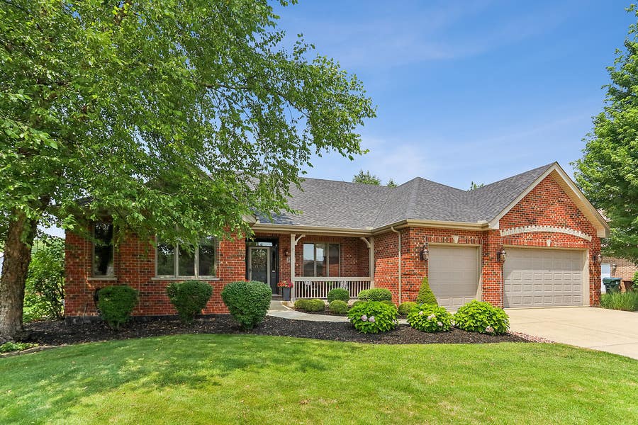 Property photo for 2927 Taylor Glen Drive, New Lenox, IL