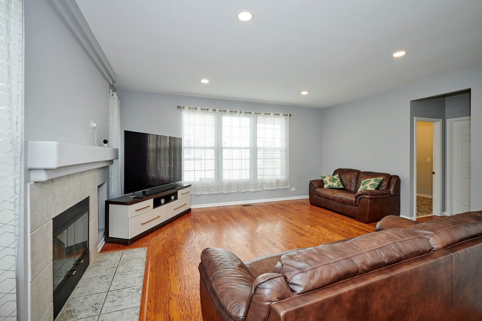 2468 ROSEHALL Lane, Aurora, IL 60503 2468 ROSEHALL Lane, Aurora, IL 60503