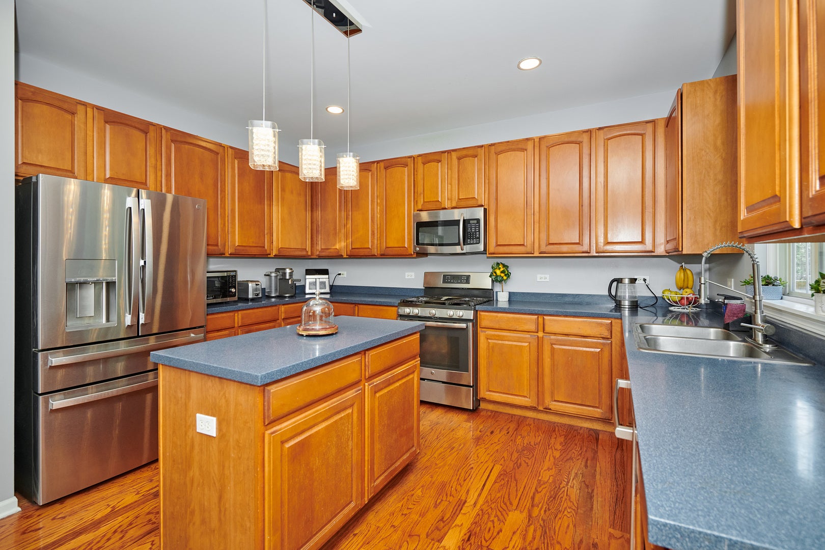 2468 ROSEHALL Lane, Aurora, IL 60503 2468 ROSEHALL Lane, Aurora, IL 60503