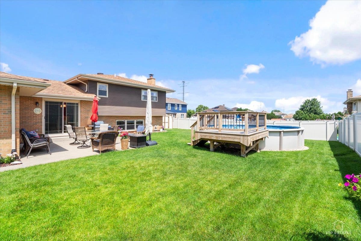 8124 Nottingham Road, Tinley Park, IL 60477 8124 Nottingham Road, Tinley Park, IL 60477