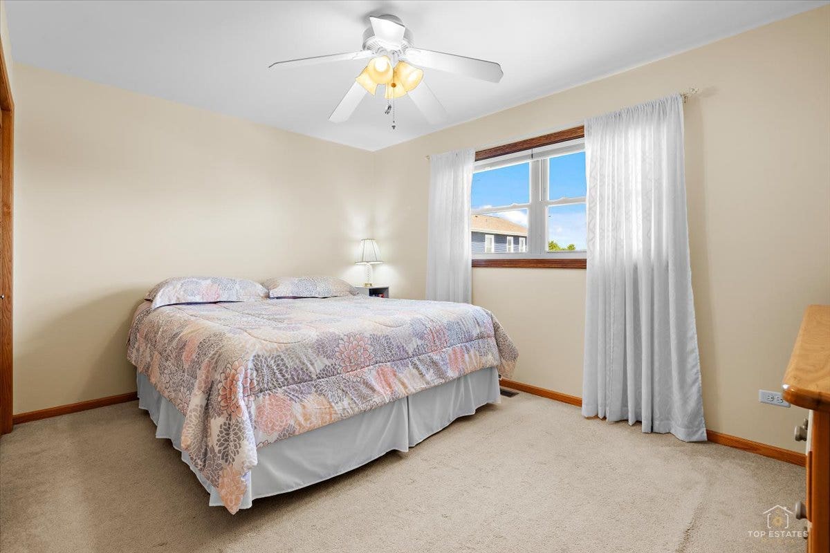 8124 Nottingham Road, Tinley Park, IL 60477 8124 Nottingham Road, Tinley Park, IL 60477