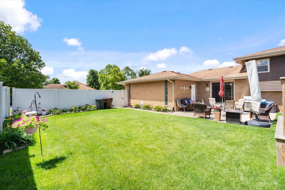 8124 Nottingham Road, Tinley Park, IL 60477 8124 Nottingham Road, Tinley Park, IL 60477
