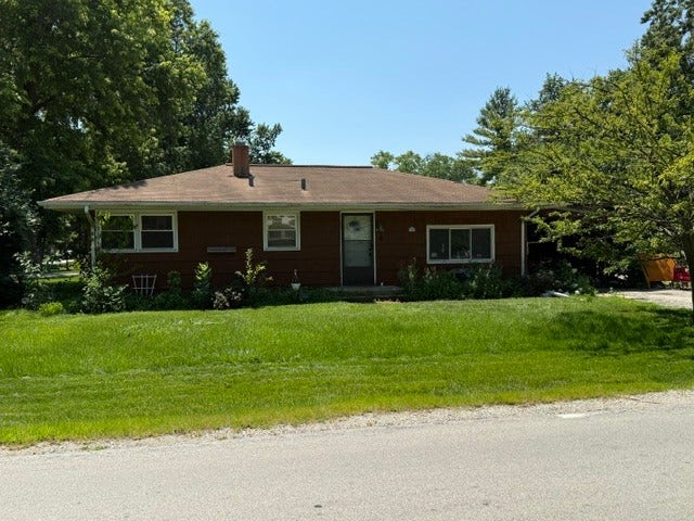 6100 Pershing Avenue, Downers Grove, IL 60516 6100 Pershing Avenue, Downers Grove, IL 60516