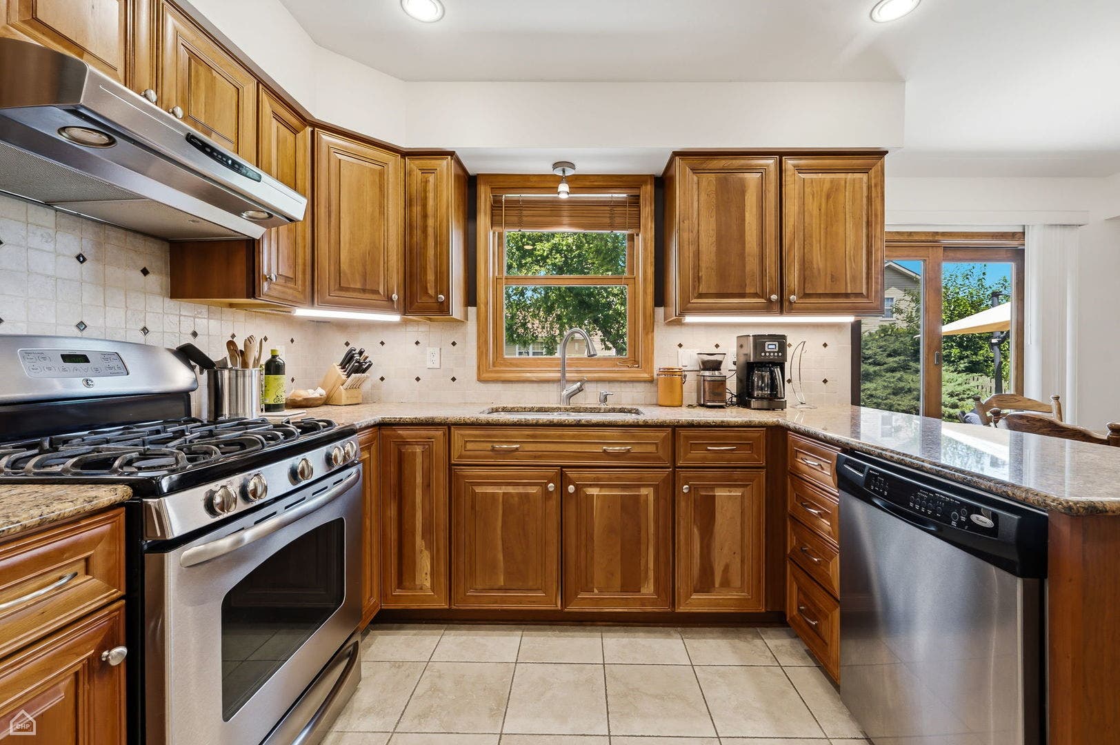 2920 Compton Road, Aurora, IL 60504 2920 Compton Road, Aurora, IL 60504