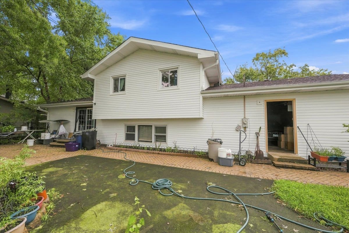 1215 DEVONSHIRE Drive, Joliet, IL 60435 1215 DEVONSHIRE Drive, Joliet, IL 60435