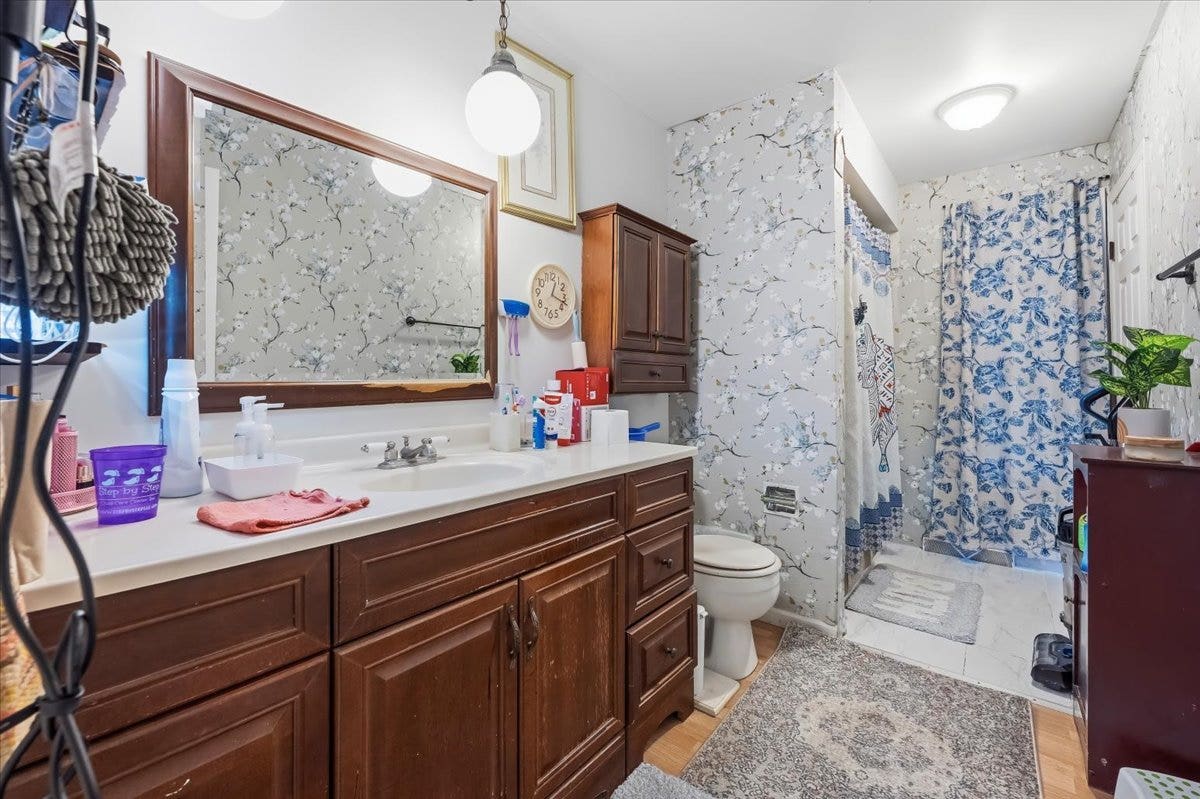 1215 DEVONSHIRE Drive, Joliet, IL 60435 1215 DEVONSHIRE Drive, Joliet, IL 60435