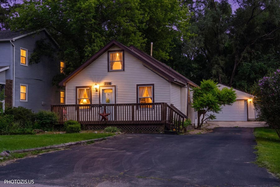 Property photo for 126 W 3rd Avenue, New Lenox, IL