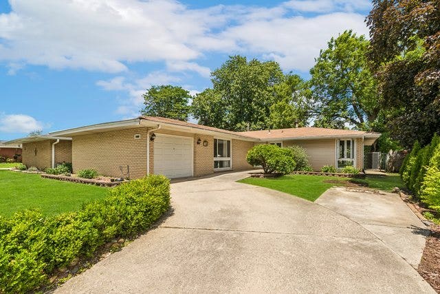 Property photo for 5460 Adeline Place, Oak Forest, IL