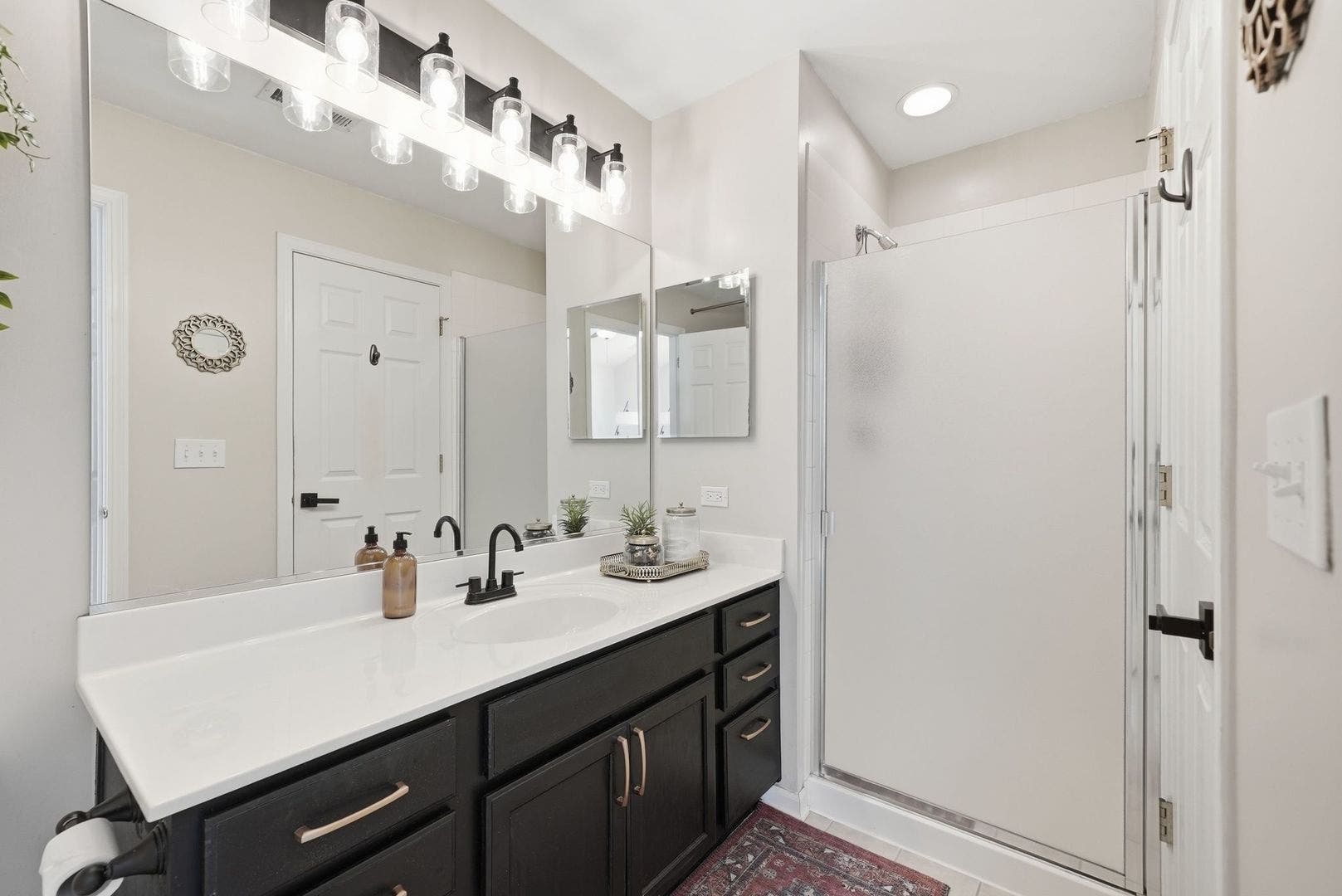 383 Jamestown Court, Aurora, IL 60502