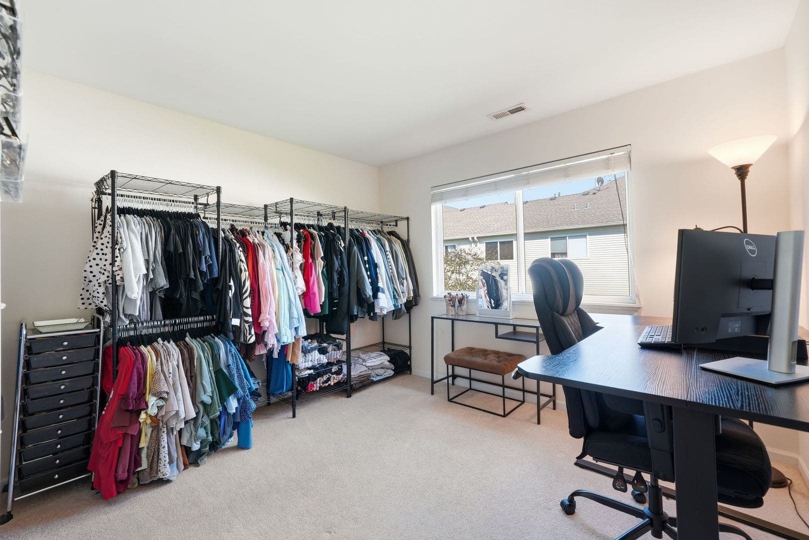 383 Jamestown Court, Aurora, IL 60502