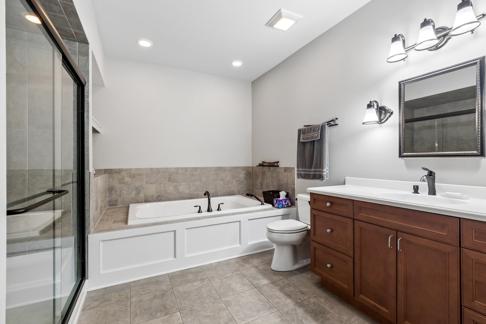 17022 Marilyn Drive, Tinley Park, IL 60477 17022 Marilyn Drive, Tinley Park, IL 60477