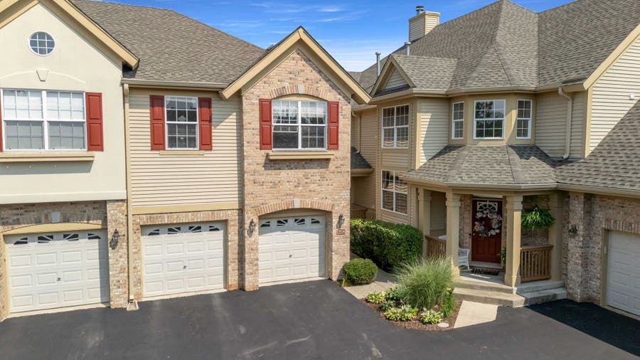Property photo for 1504 SPYGLASS Circle, Palos Heights, IL