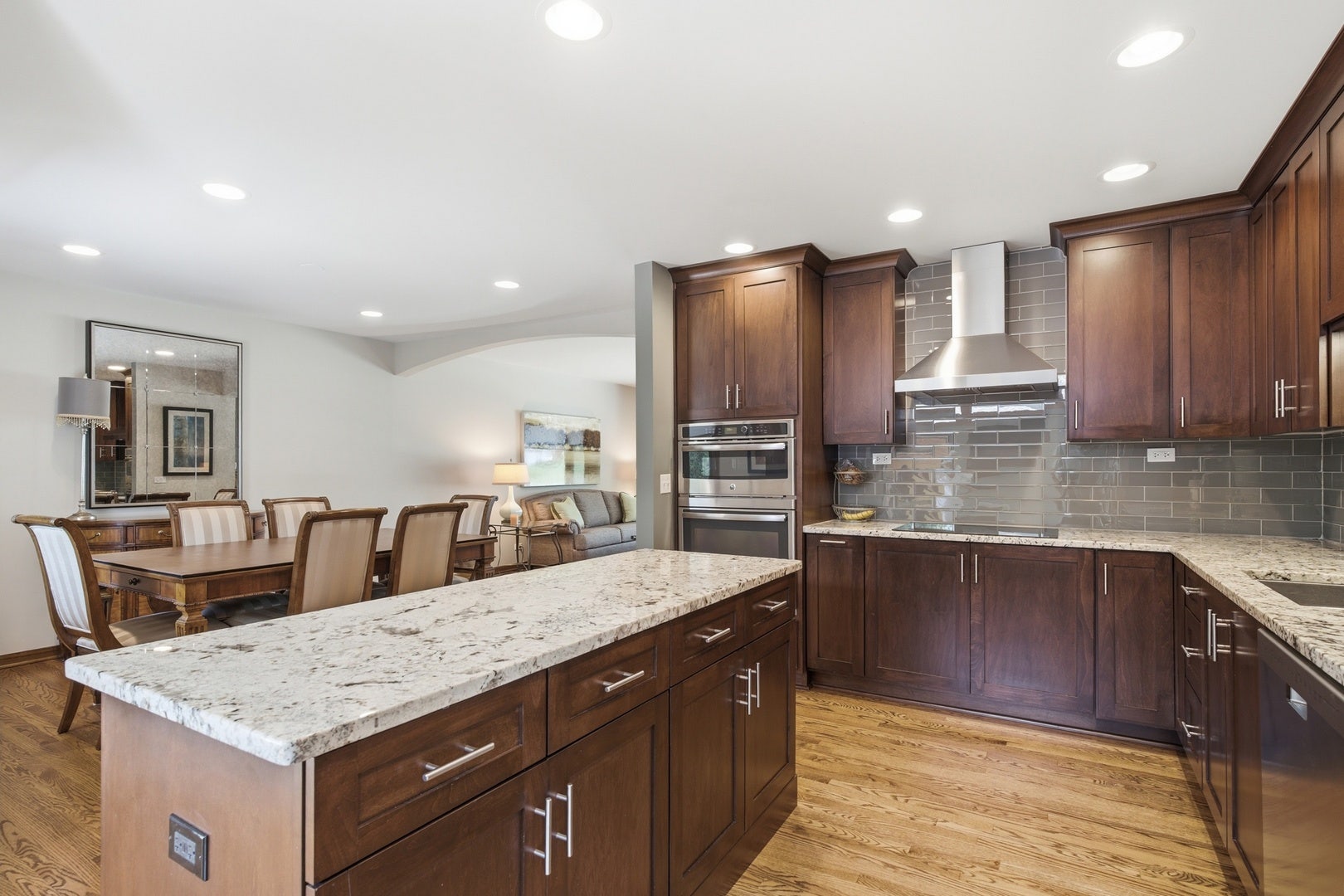 1125 61st Street, Downers Grove, IL 60516 1125 61st Street, Downers Grove, IL 60516
