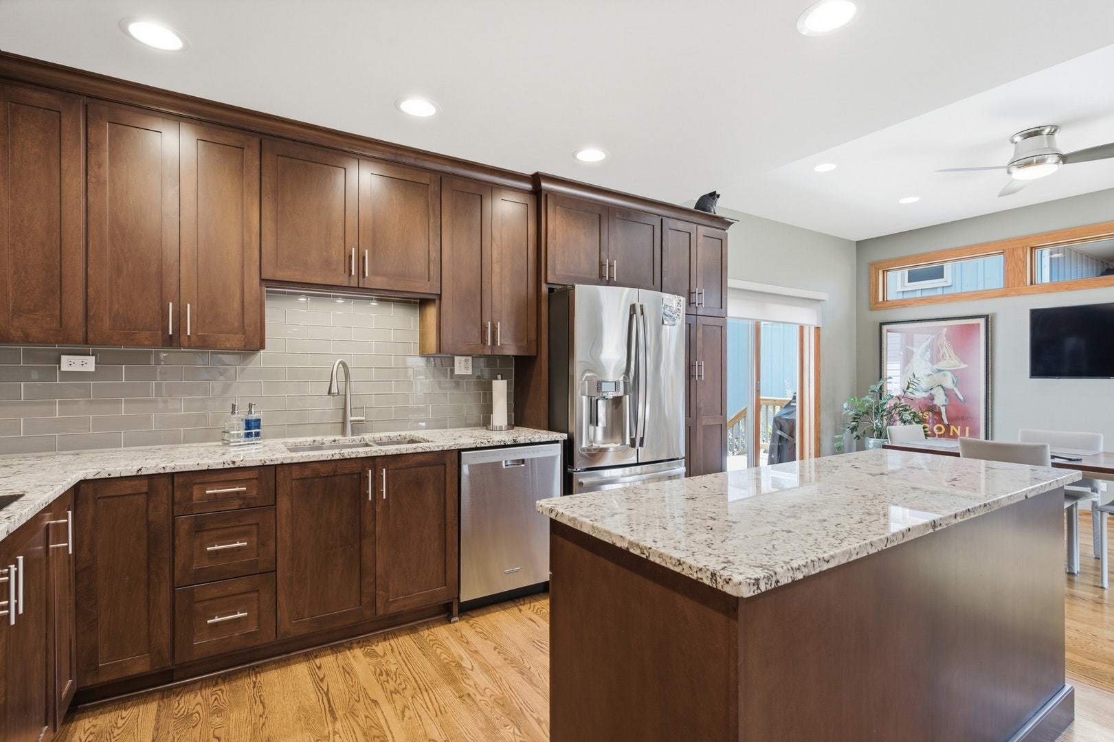 1125 61st Street, Downers Grove, IL 60516 1125 61st Street, Downers Grove, IL 60516