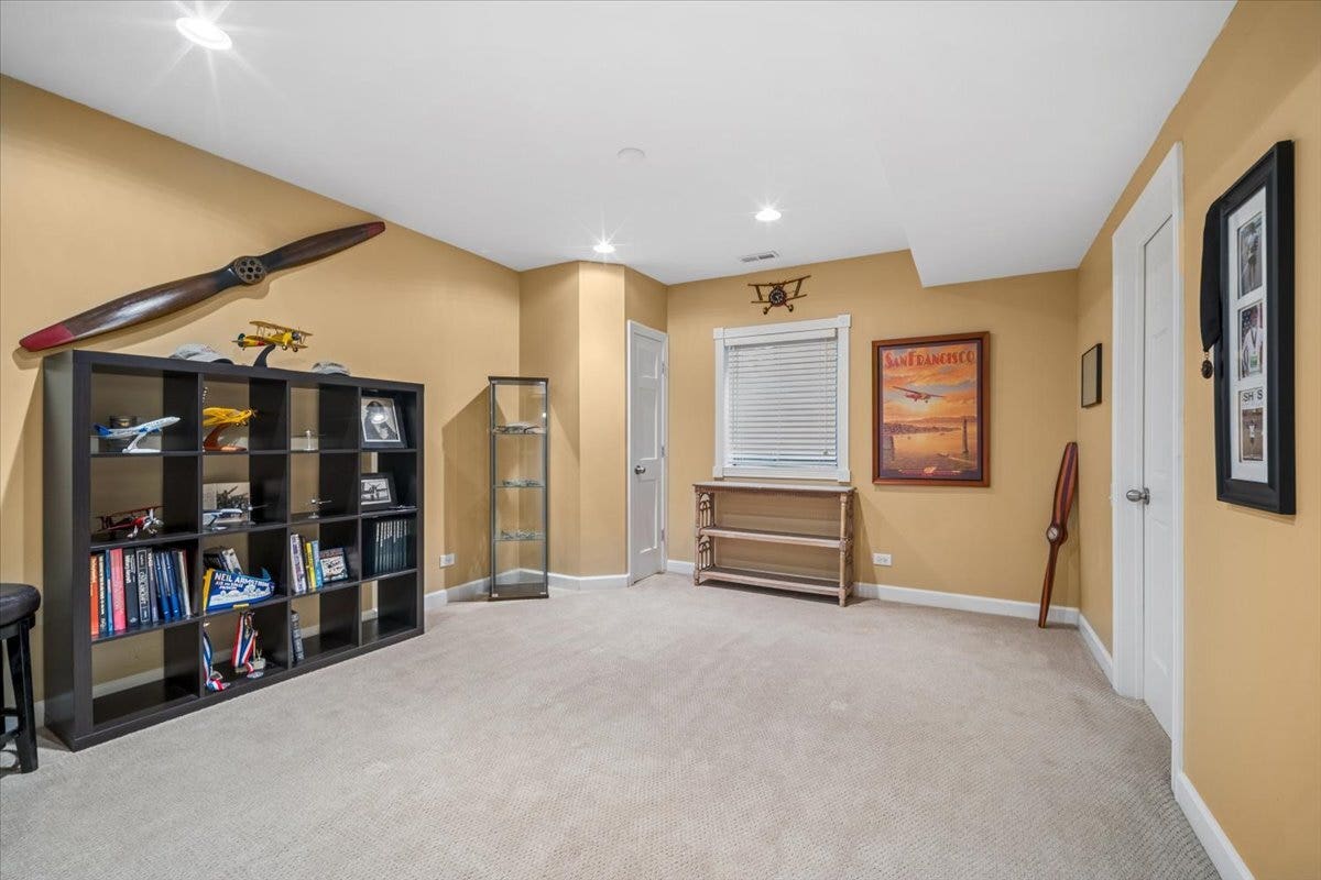 1117 Annandale Drive, Elgin, IL 60123 1117 Annandale Drive, Elgin, IL 60123