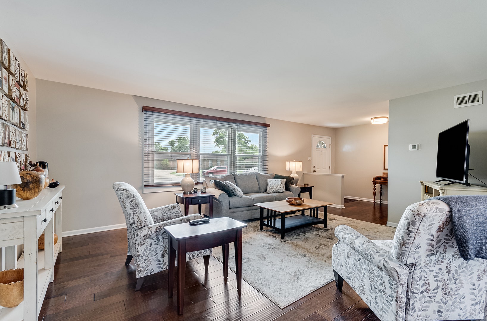 3205 Rosemont Drive, Joliet, IL 60431 3205 Rosemont Drive, Joliet, IL 60431