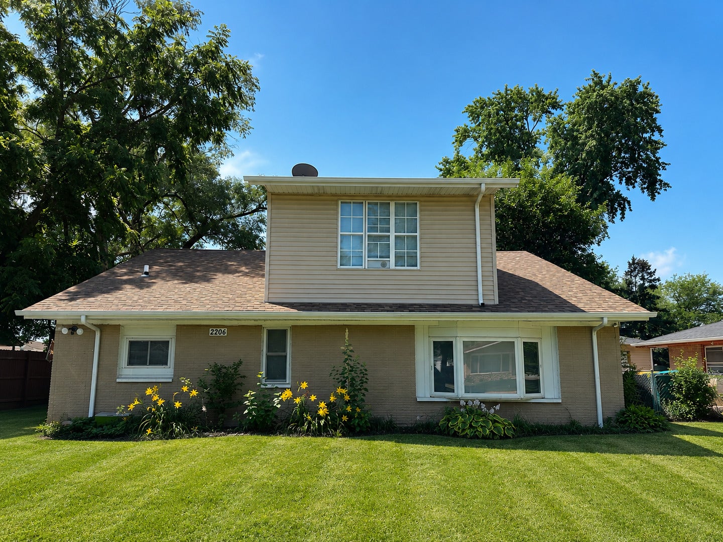 2206 Capri Avenue, Joliet, IL 60436 2206 Capri Avenue, Joliet, IL 60436