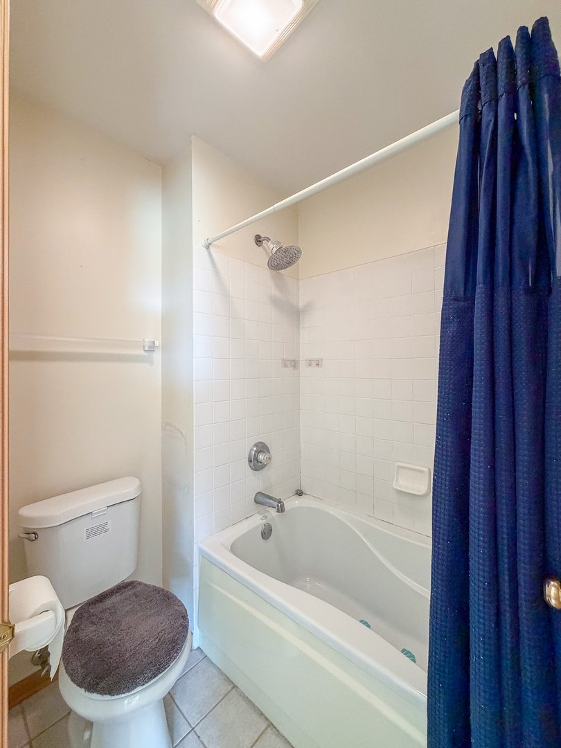 2239 Reflections Drive, #2239, Aurora, IL 60502