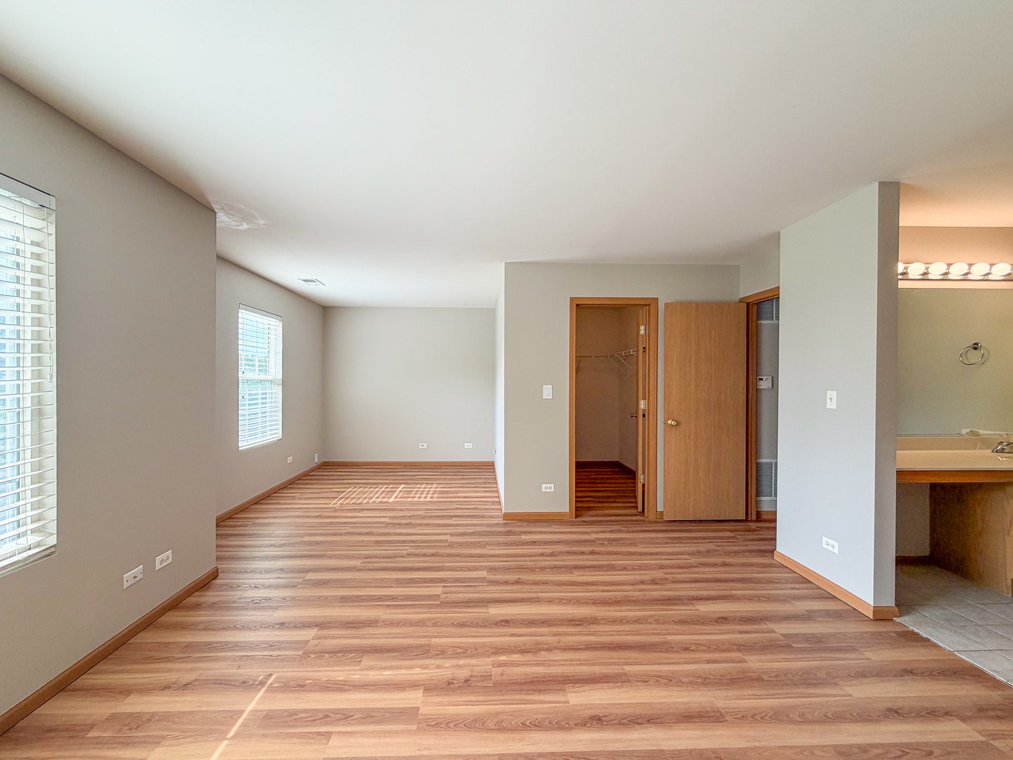 2239 Reflections Drive, #2239, Aurora, IL 60502