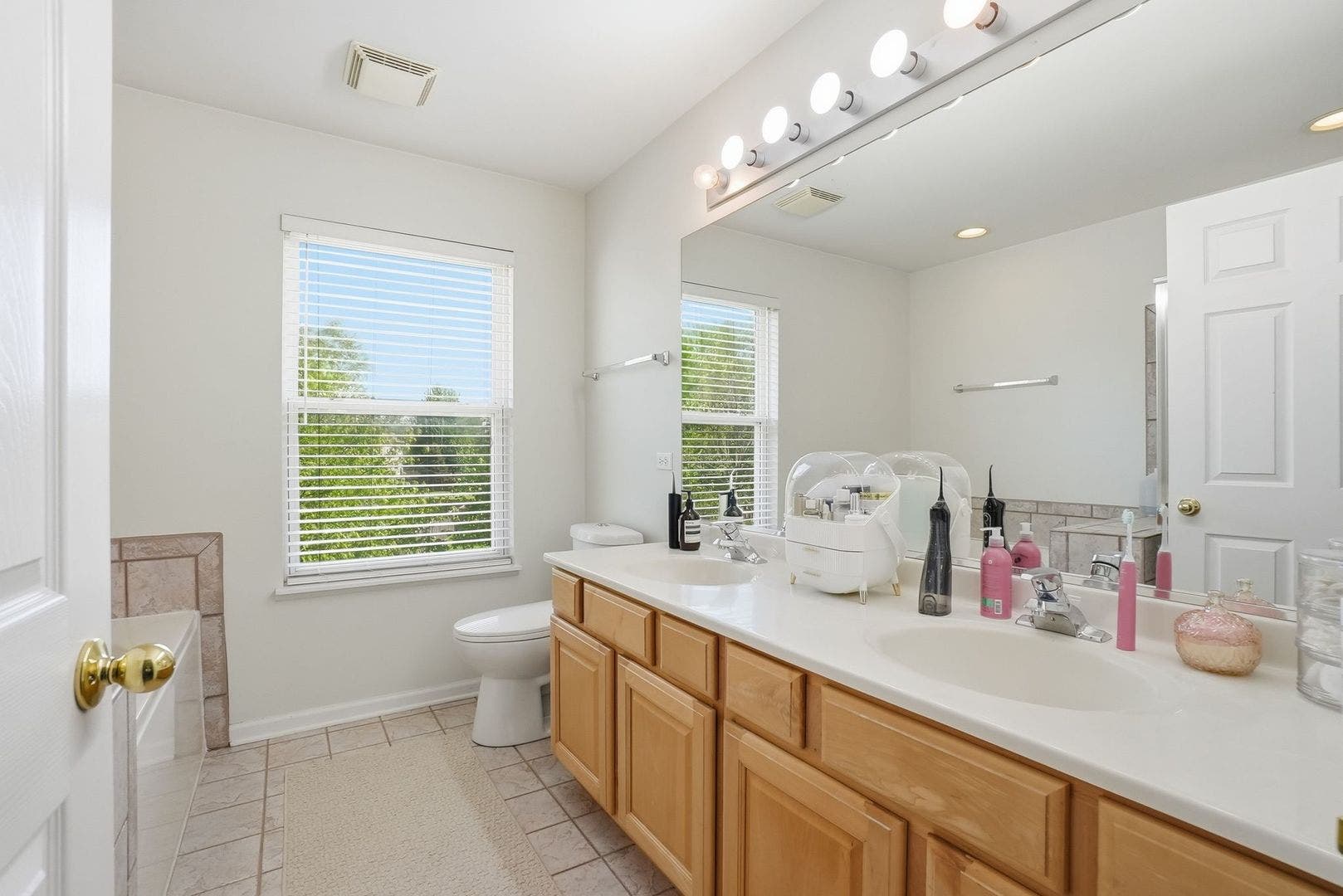 2361 Shiloh Drive, Aurora, IL 60503 2361 Shiloh Drive, Aurora, IL 60503