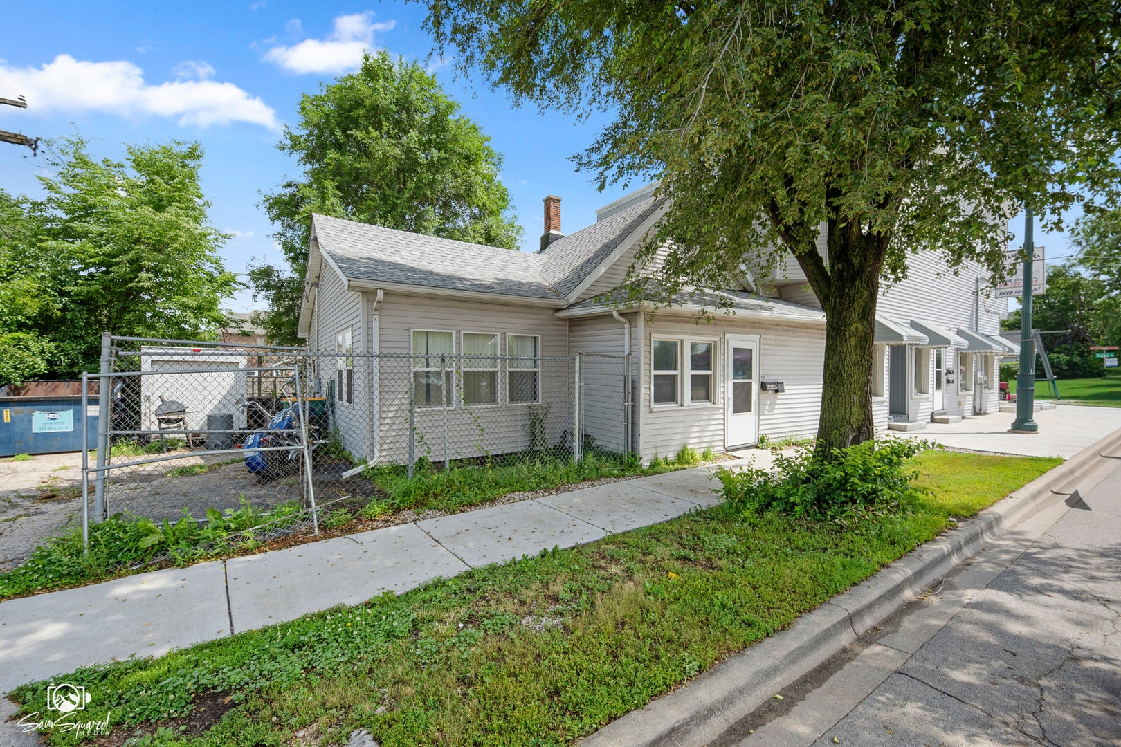 435 E Jackson Street, Joliet, IL 60432 435 E Jackson Street, Joliet, IL 60432