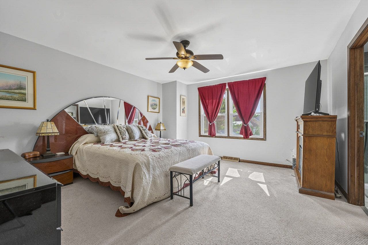 1100 Cochran Street, Aurora, IL 60506 1100 Cochran Street, Aurora, IL 60506