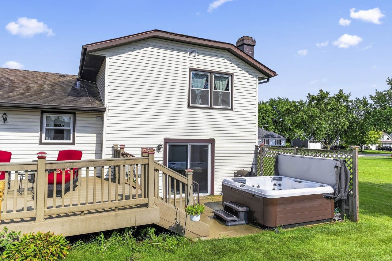 1100 Cochran Street, Aurora, IL 60506 1100 Cochran Street, Aurora, IL 60506