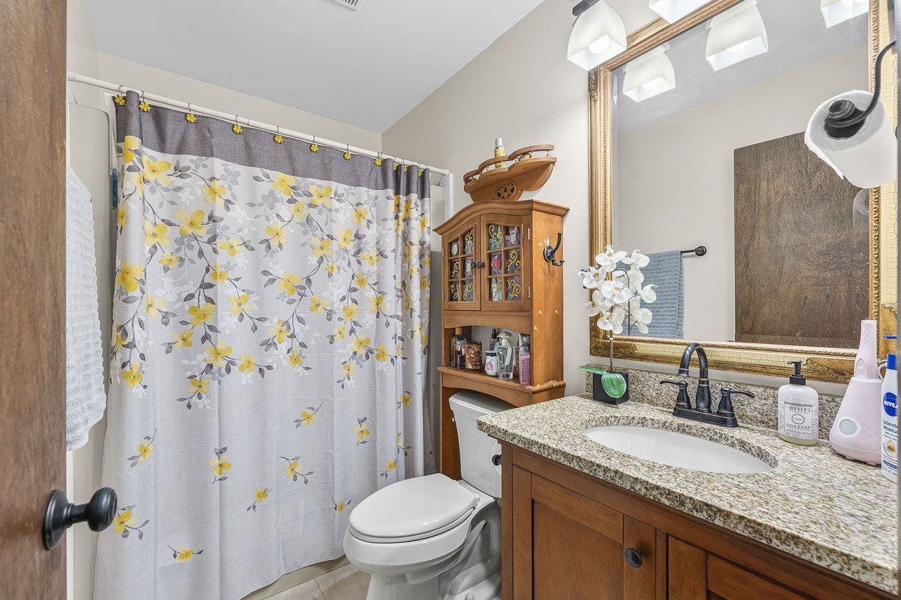 1100 Cochran Street, Aurora, IL 60506 1100 Cochran Street, Aurora, IL 60506