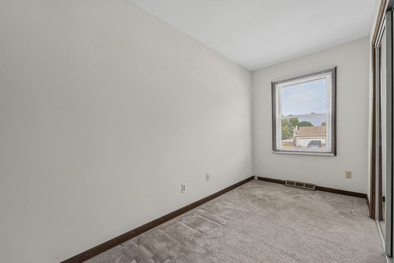 1100 Cochran Street, Aurora, IL 60506 1100 Cochran Street, Aurora, IL 60506