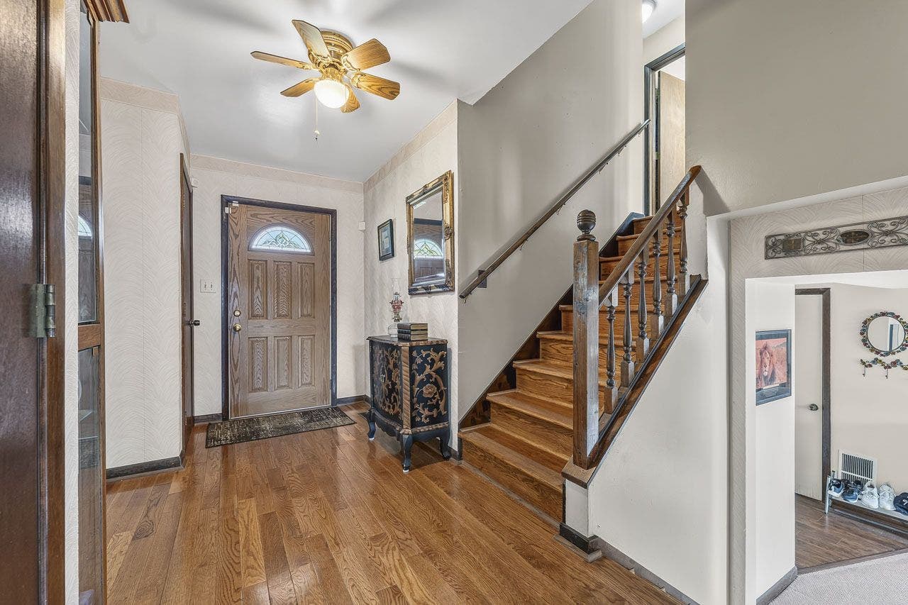 1100 Cochran Street, Aurora, IL 60506 1100 Cochran Street, Aurora, IL 60506