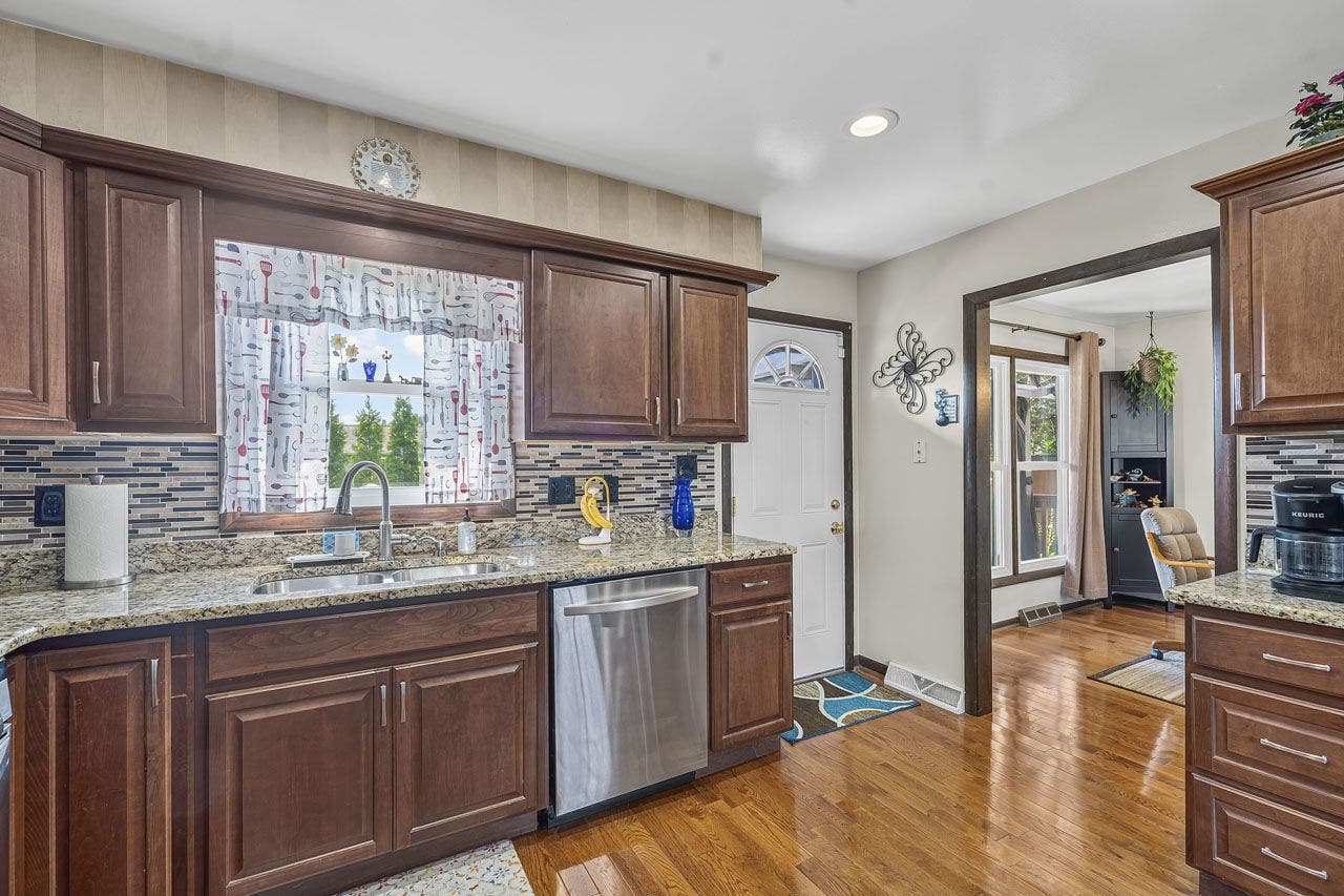 1100 Cochran Street, Aurora, IL 60506 1100 Cochran Street, Aurora, IL 60506