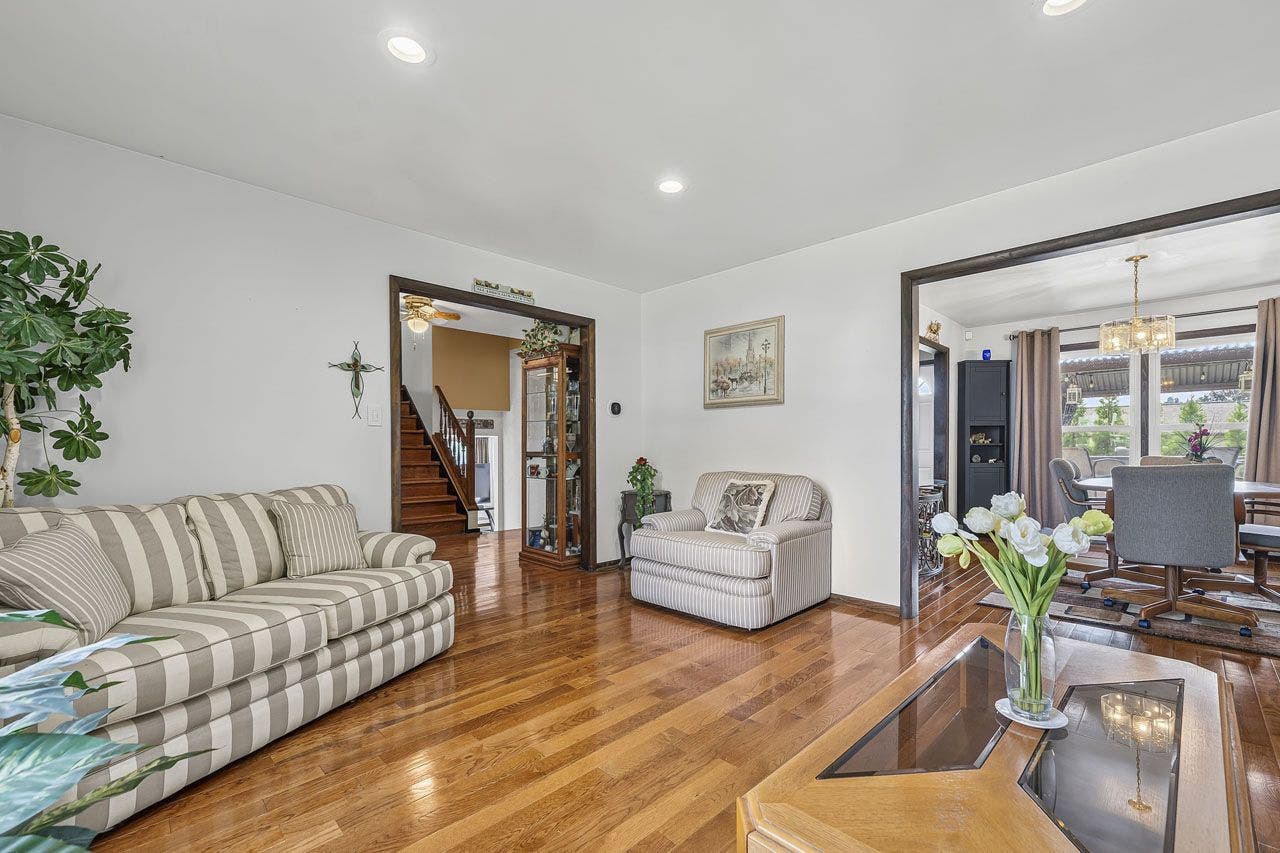 1100 Cochran Street, Aurora, IL 60506 1100 Cochran Street, Aurora, IL 60506