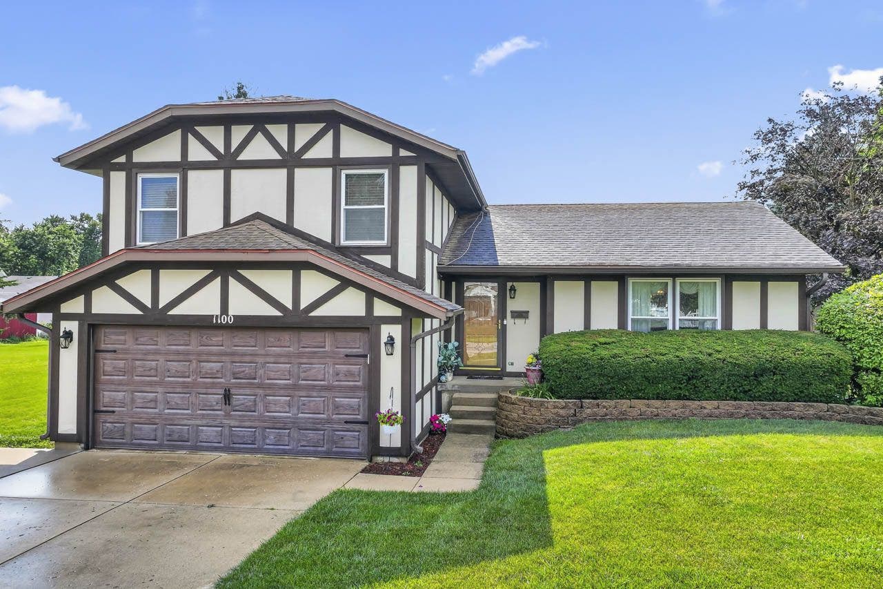 1100 Cochran Street, Aurora, IL 60506 1100 Cochran Street, Aurora, IL 60506