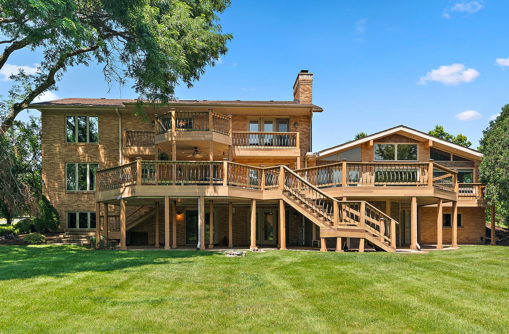 7 Horseshoe Lane, Lemont, IL 60439