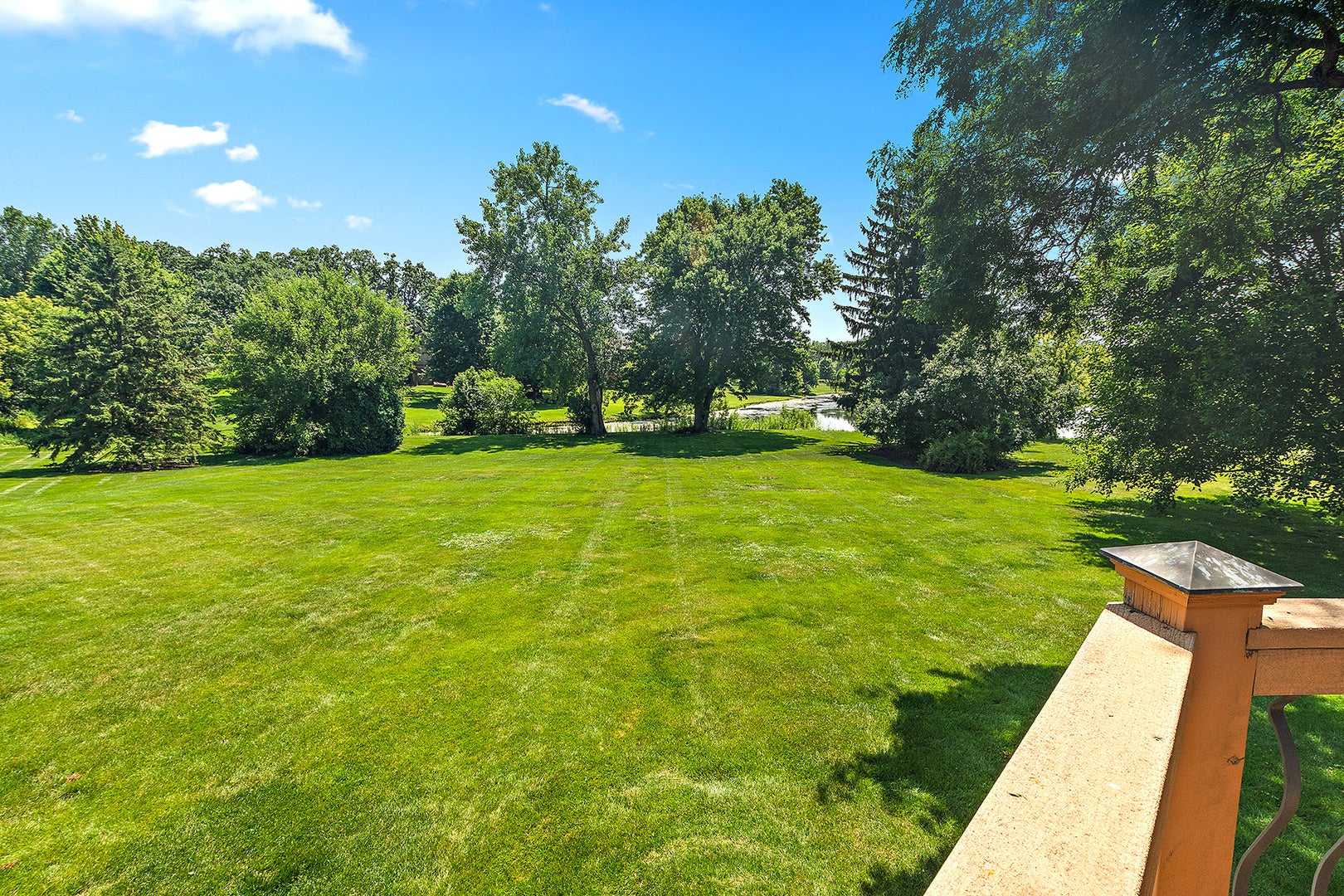 7 Horseshoe Lane, Lemont, IL 60439