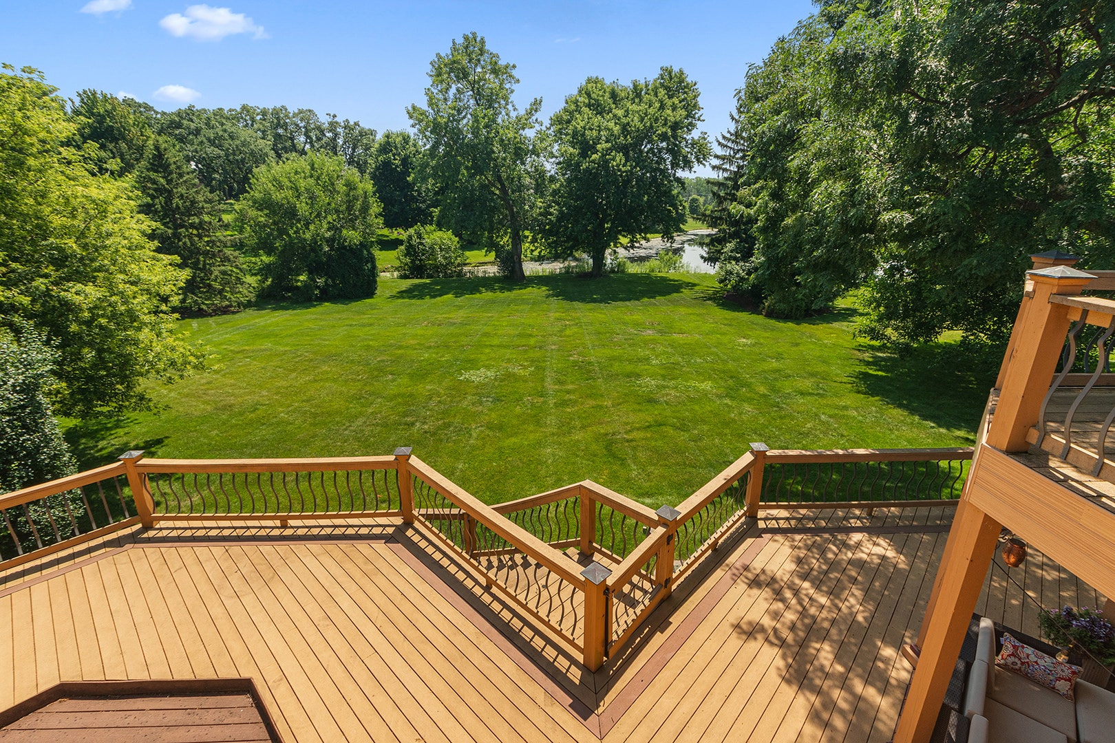 7 Horseshoe Lane, Lemont, IL 60439