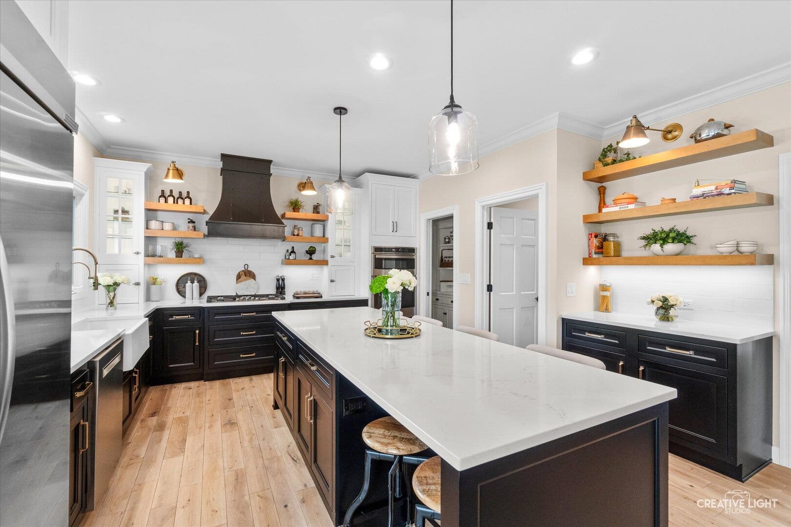 1585 Woodcrest Court, Aurora, IL 60502 1585 Woodcrest Court, Aurora, IL 60502