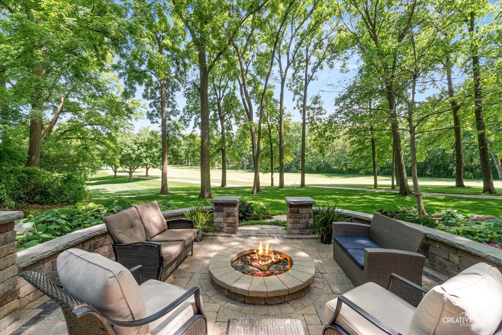 1585 Woodcrest Court, Aurora, IL 60502 1585 Woodcrest Court, Aurora, IL 60502