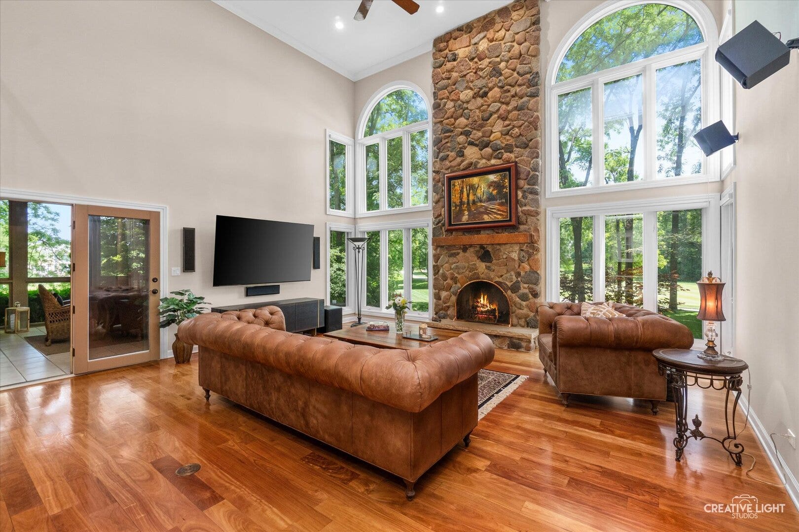 1585 Woodcrest Court, Aurora, IL 60502 1585 Woodcrest Court, Aurora, IL 60502