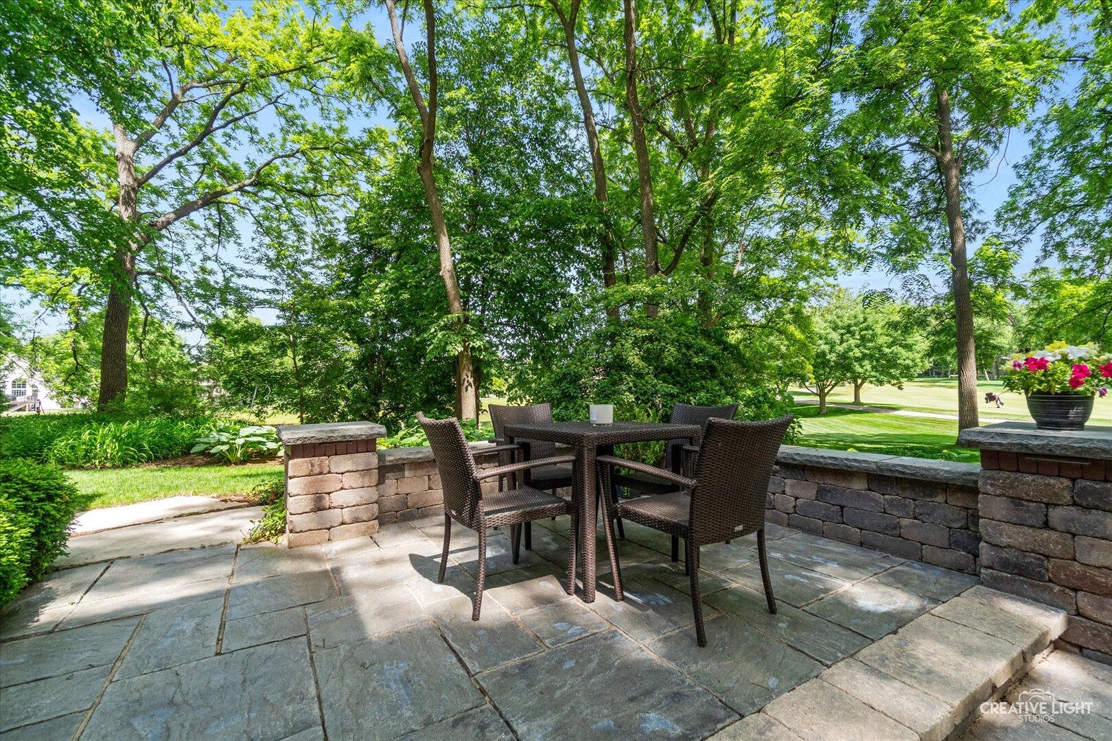 1585 Woodcrest Court, Aurora, IL 60502 1585 Woodcrest Court, Aurora, IL 60502