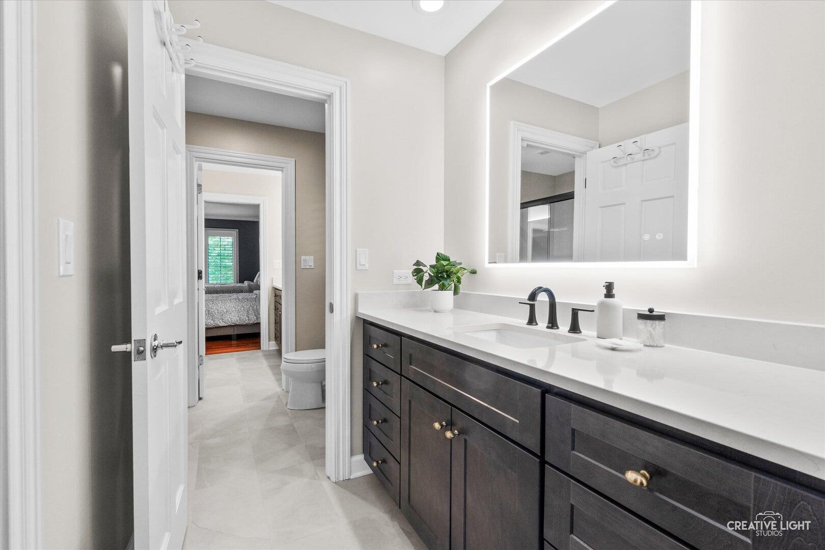 1585 Woodcrest Court, Aurora, IL 60502 1585 Woodcrest Court, Aurora, IL 60502