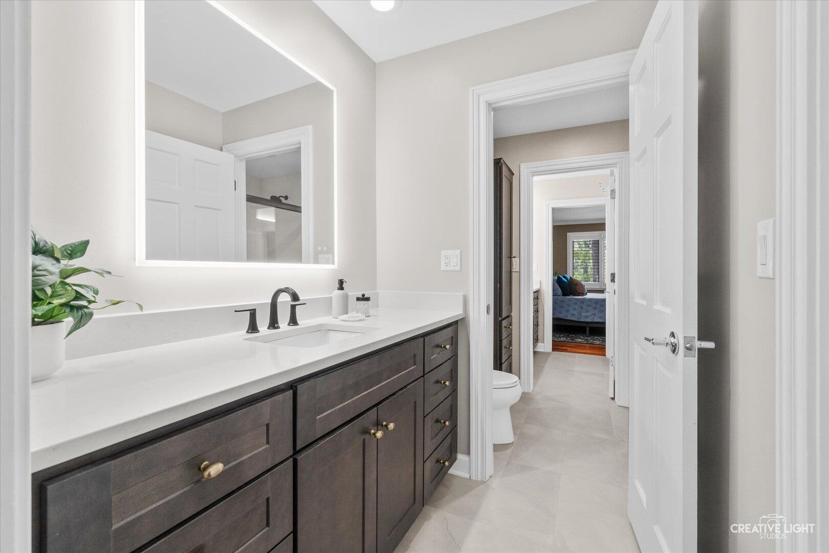 1585 Woodcrest Court, Aurora, IL 60502 1585 Woodcrest Court, Aurora, IL 60502