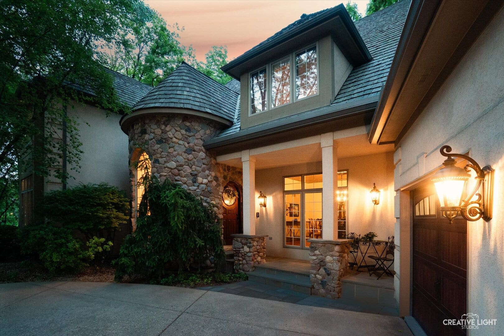 1585 Woodcrest Court, Aurora, IL 60502 1585 Woodcrest Court, Aurora, IL 60502