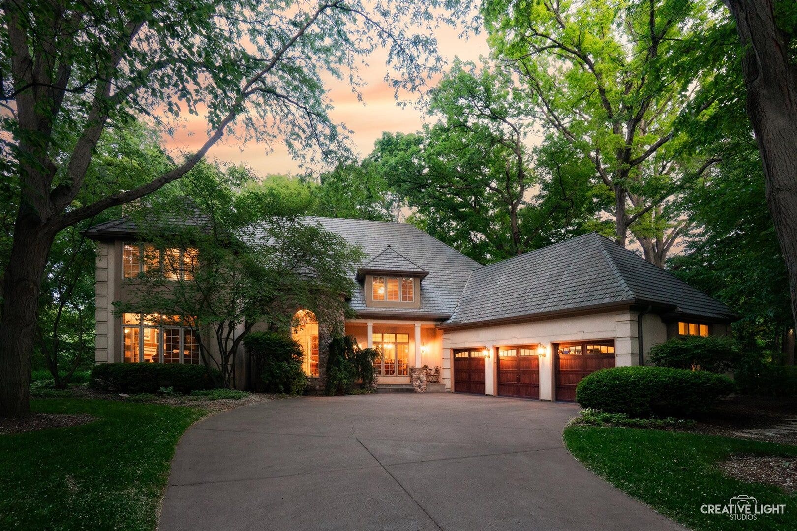 1585 Woodcrest Court, Aurora, IL 60502 1585 Woodcrest Court, Aurora, IL 60502
