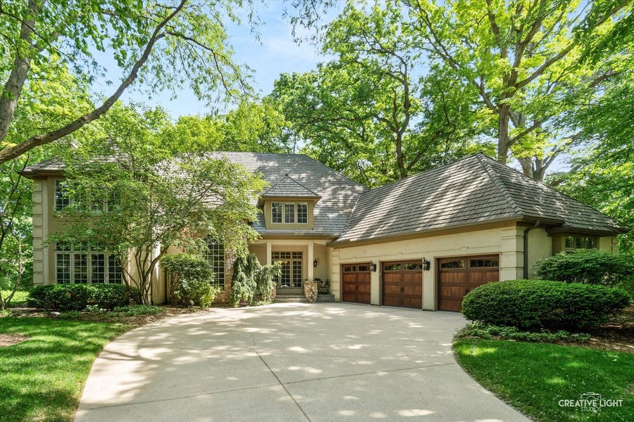 Property photo for 1585 Woodcrest Court, Aurora, IL